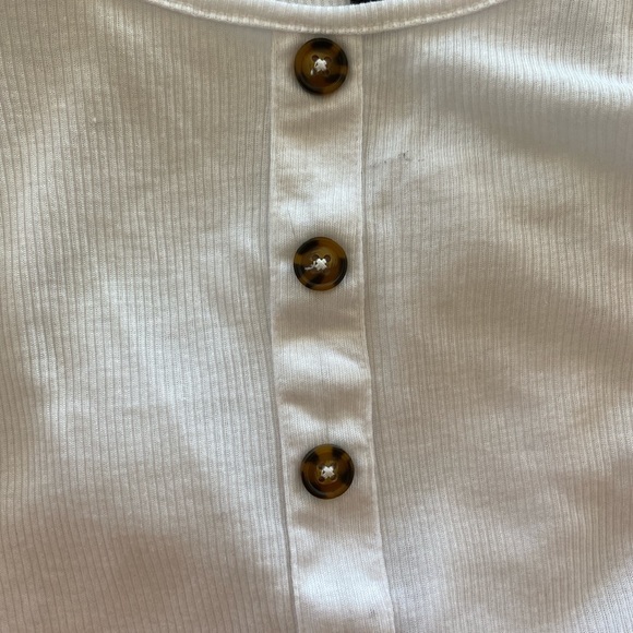 white cropped button up shirt from tillys - Picture 3 of 4